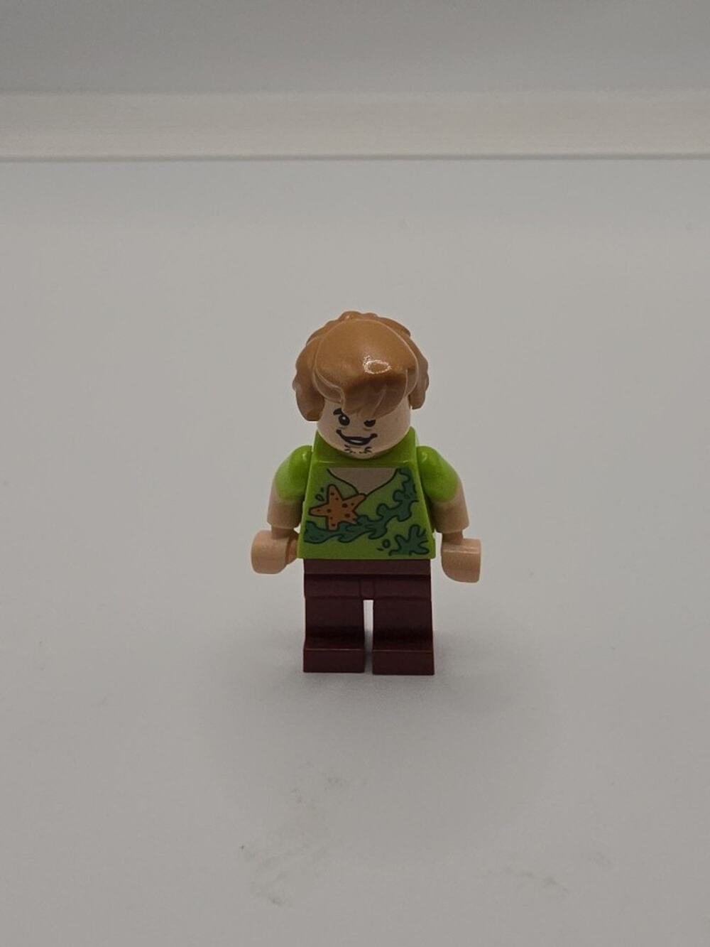 LEGO Scooby-Doo: Shaggy Rogers - Seaweed and Starfish Shirt Minifigure scd012